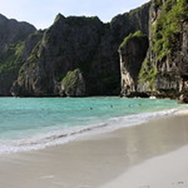 Koh Phi Phi Leh island is a lively place.